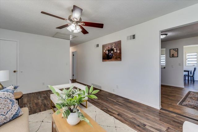 400 W Hollywood St, Wichita, KS 67217