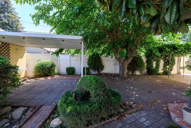 225 Fresno Ave, Modesto, CA 95351