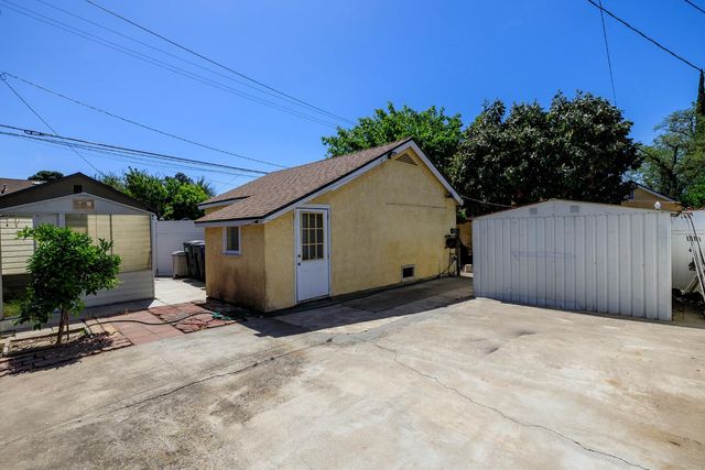 225 Fresno Ave, Modesto, CA 95351