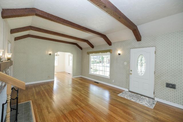 225 Fresno Ave, Modesto, CA 95351