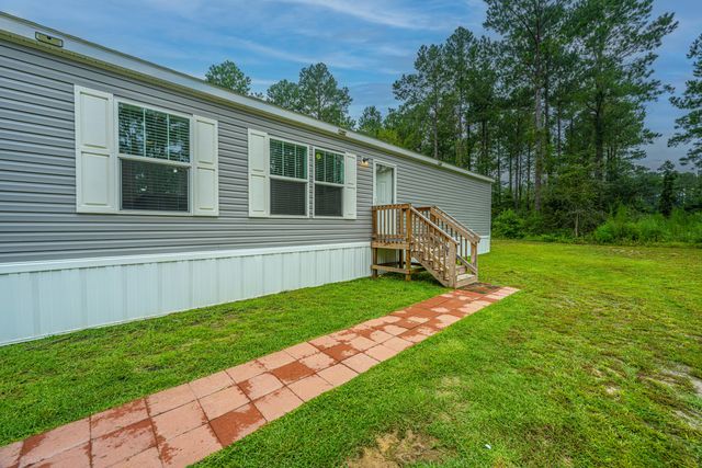 204 Wyman Road, Eutawville, SC 29048