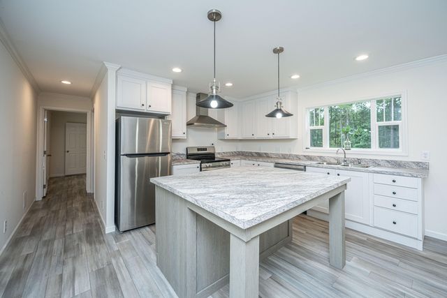 204 Wyman Road, Eutawville, SC 29048