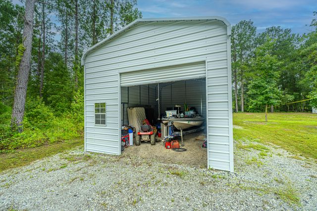 204 Wyman Road, Eutawville, SC 29048