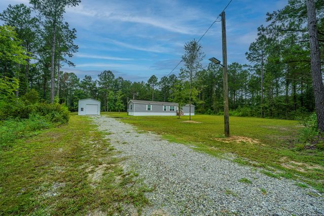 204 Wyman Road, Eutawville, SC 29048