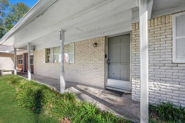 108 S East Street, Corrigan, TX 75939