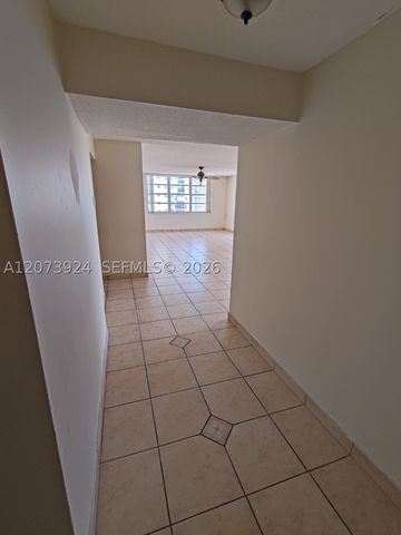2780 NE 183rd St 1402, Aventura, FL 33160
