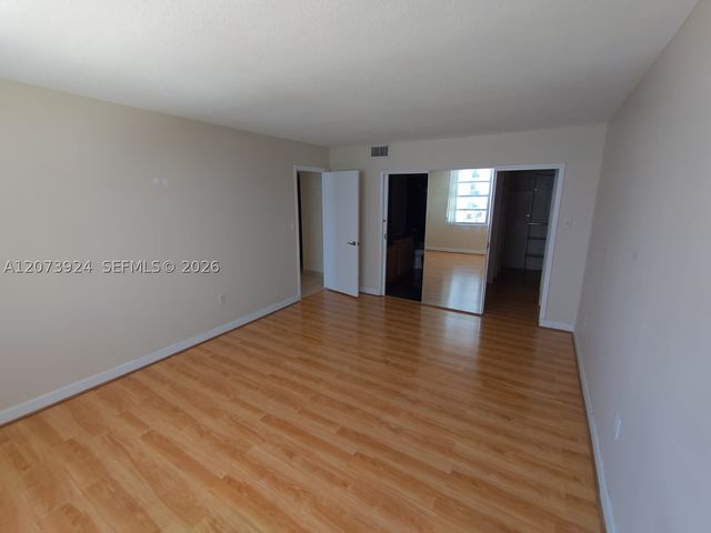 2780 NE 183rd St 1402, Aventura, FL 33160