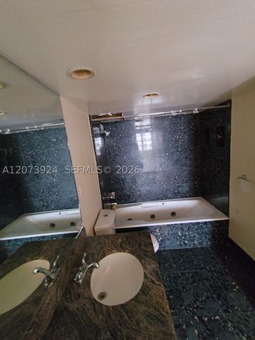 2780 NE 183rd St 1402, Aventura, FL 33160