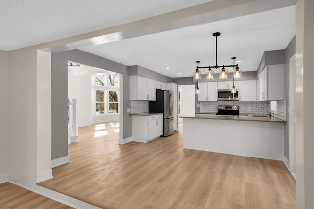 16795 Illinois Avenue, Lakeville, MN 55044