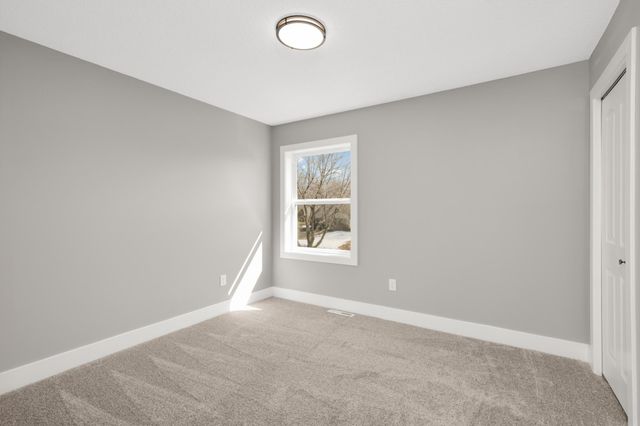 16795 Illinois Avenue, Lakeville, MN 55044