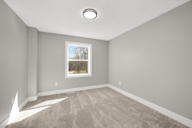 16795 Illinois Avenue, Lakeville, MN 55044