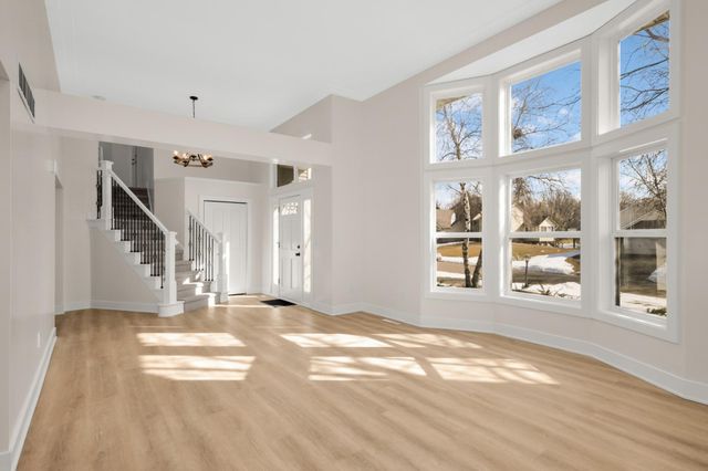 16795 Illinois Avenue, Lakeville, MN 55044