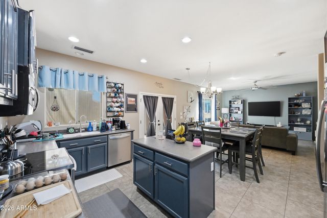 893 E COTTON FARM Lane, San Tan Valley, AZ 85140