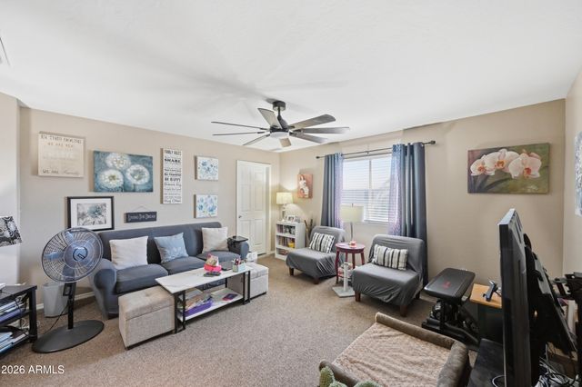 893 E COTTON FARM Lane, San Tan Valley, AZ 85140