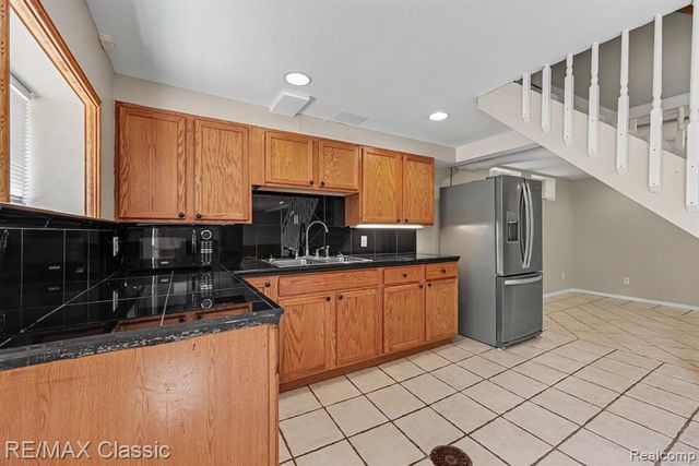 2105 Charlton Avenue, Ann Arbor, MI 48103