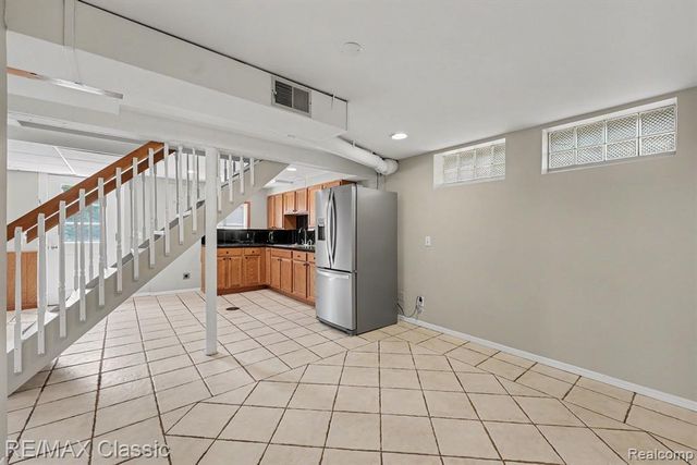 2105 Charlton Avenue, Ann Arbor, MI 48103