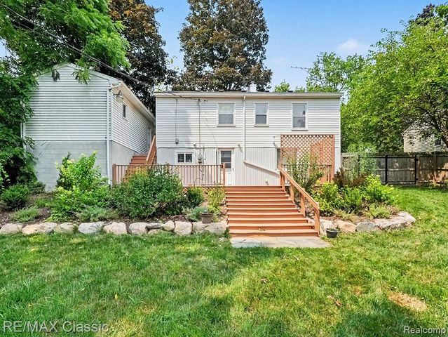 2105 Charlton Avenue, Ann Arbor, MI 48103