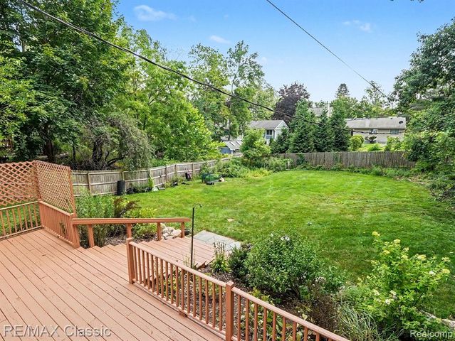 2105 Charlton Avenue, Ann Arbor, MI 48103