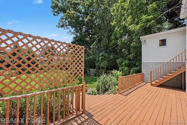 2105 Charlton Avenue, Ann Arbor, MI 48103