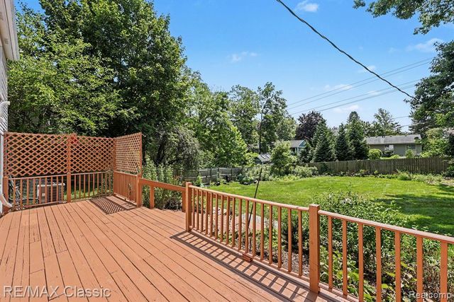 2105 Charlton Avenue, Ann Arbor, MI 48103