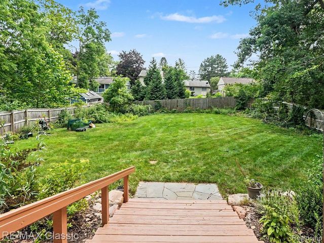 2105 Charlton Avenue, Ann Arbor, MI 48103