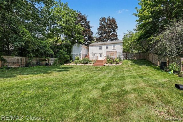 2105 Charlton Avenue, Ann Arbor, MI 48103