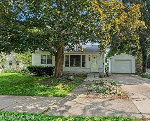 2105 Charlton Avenue, Ann Arbor, MI 48103