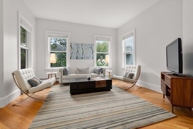82 Tuttle St 1, Boston, MA 02125
