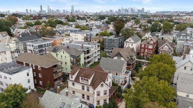82 Tuttle St 1, Boston, MA 02125