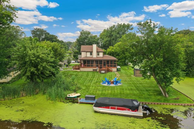 25138 W Lake Avenue, Ingleside, IL 60041