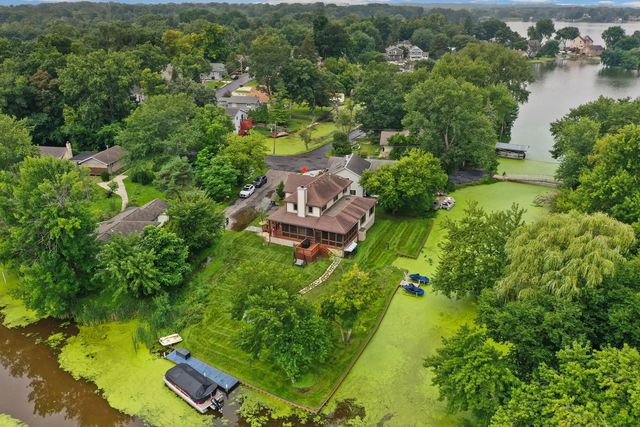 25138 W Lake Avenue, Ingleside, IL 60041