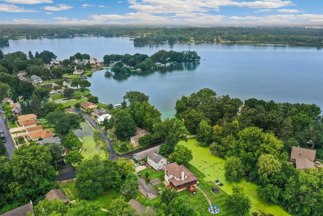 25138 W Lake Avenue, Ingleside, IL 60041