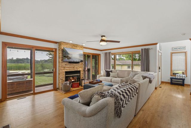 25138 W Lake Avenue, Ingleside, IL 60041