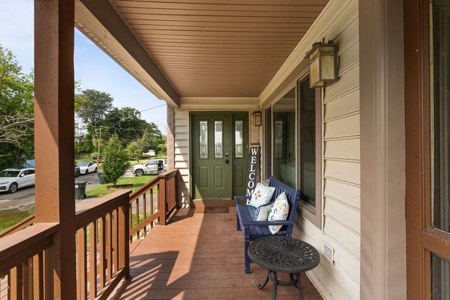 25138 W Lake Avenue, Ingleside, IL 60041