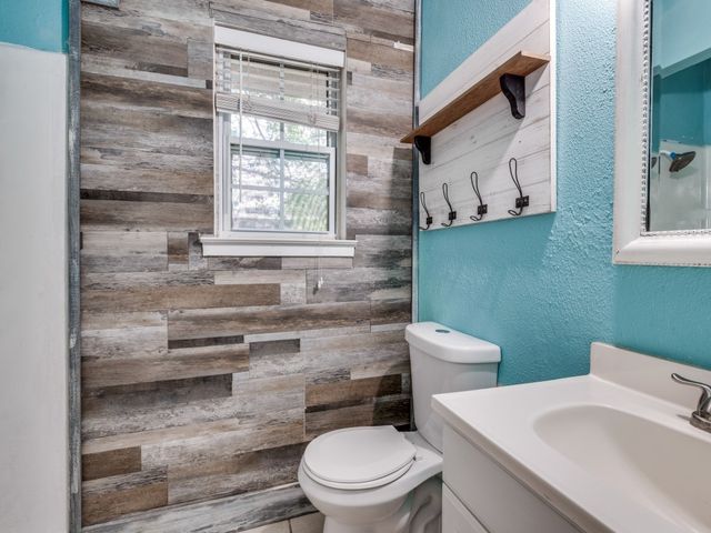 3836 Diamond Loch E, North Richland Hills, TX 76180