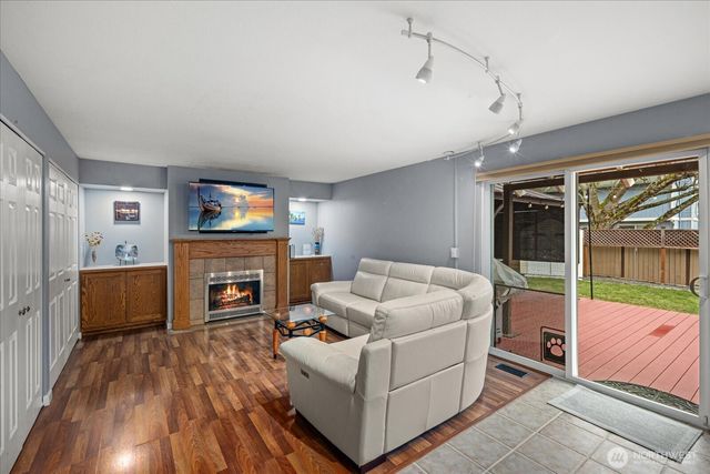 27928 122nd Place SE, Kent, WA 98030