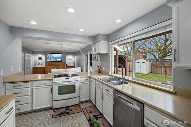 27928 122nd Place SE, Kent, WA 98030