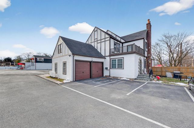 2002 E Main Street, Mohegan Lake, NY 10547