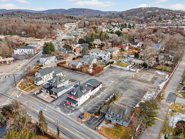 2002 E Main Street, Mohegan Lake, NY 10547