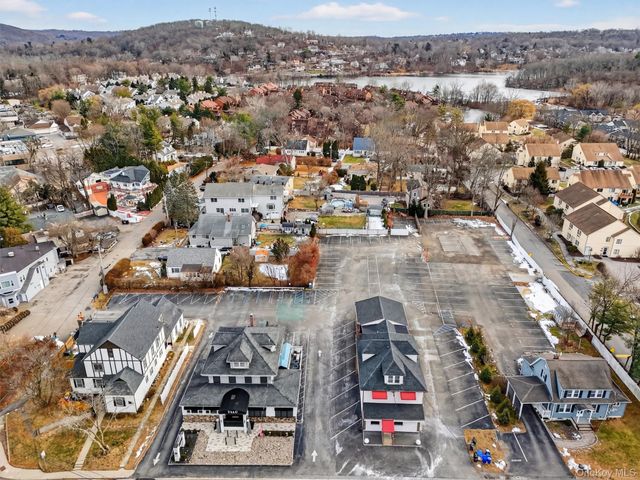 2002 E Main Street, Mohegan Lake, NY 10547