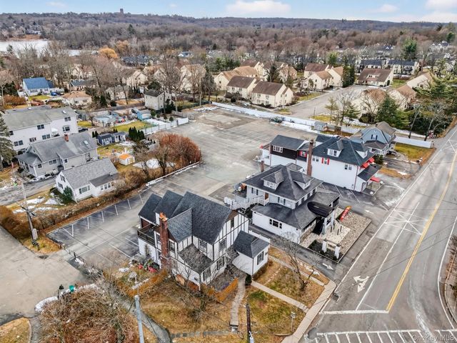 2002 E Main Street, Mohegan Lake, NY 10547