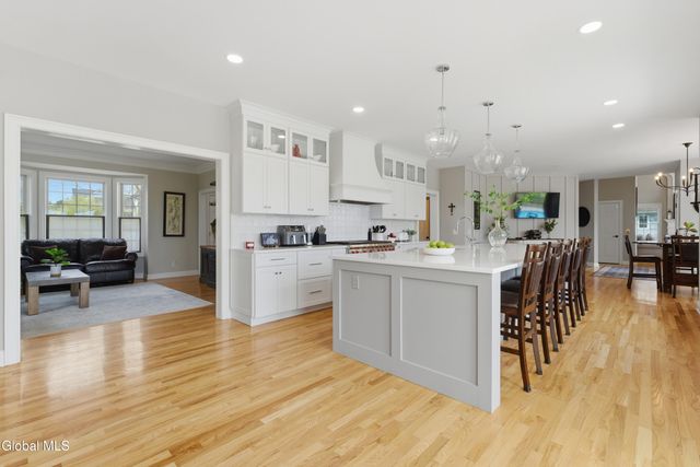 22 Grandview Drive, Queensbury, NY 12804
