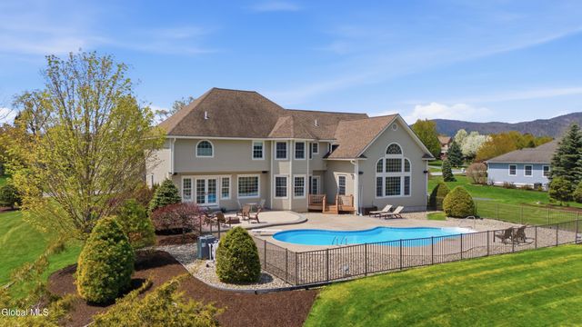 22 Grandview Drive, Queensbury, NY 12804