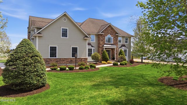 22 Grandview Drive, Queensbury, NY 12804