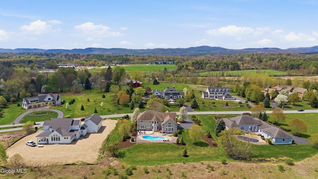 22 Grandview Drive, Queensbury, NY 12804
