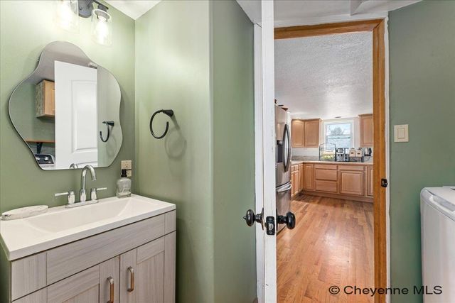 2406 E 11TH ST, Cheyenne, WY 82001