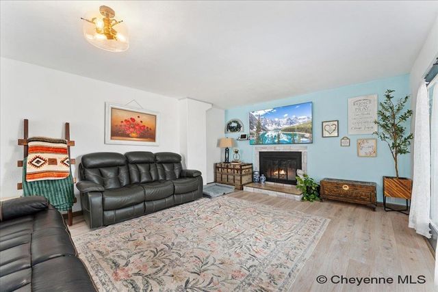 2406 E 11TH ST, Cheyenne, WY 82001