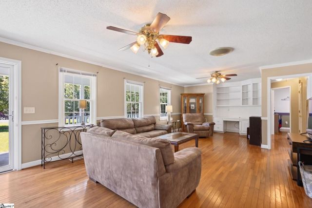 206 Cox Ridge Court, Travelers Rest, SC 29690