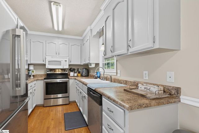206 Cox Ridge Court, Travelers Rest, SC 29690