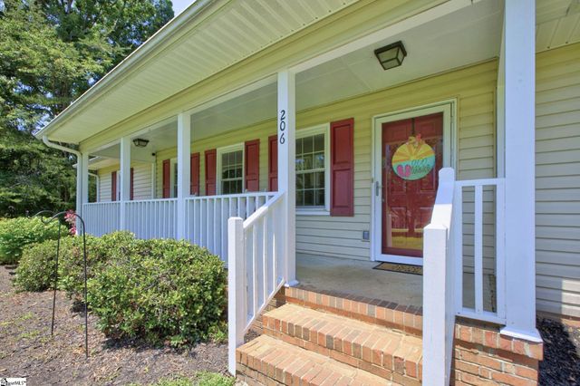 206 Cox Ridge Court, Travelers Rest, SC 29690